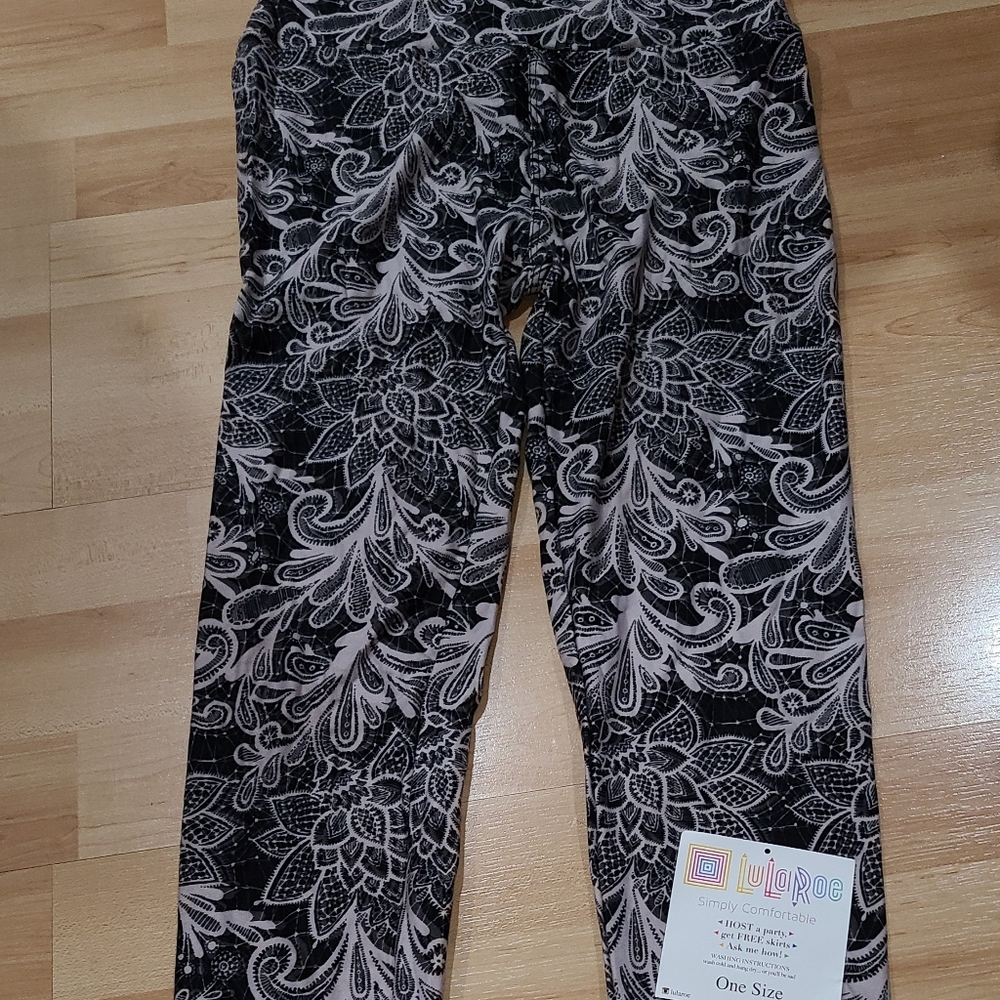 Nwt LuLaRoe OS leggings